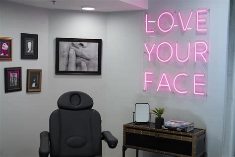 Evolve med spa - Our Evolve Med Spa Red Bank team is ready to welcome you with services to rejuvenate and refresh your skin and body, all with natural-looking results. We offer customized treatment plans for your specific face, body and …